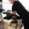 Масаж спини