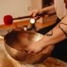 Звукова терапія з співаючими чашами [масаж чашею]