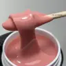 Gel-Nagelkorrektur