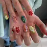 Designs de nível avançado (composições 3D, uso de figuras, missangas, strass e purpurinas)