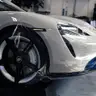 Aplicación de película de blindaje a un automóvil