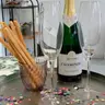 Verwöhnzeit für junge Fräuleins mit Nagellack