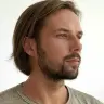 Стрижка вусів та бороди