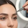 Корекція Брів Пінцетом