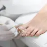 Zehen Pediküre mit Gel-Lack (ohne Hornentfernung)