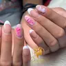 Nagelmodellage mit Gel Neuset