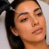 Pflegebehandlung „Brow Happiness»