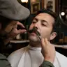 Стрижка вусів