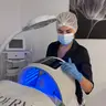 Peeling + Maske + LED-Therapie
