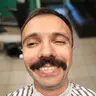 Стрижка вусів