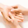 REVITALISIERENDE HANDMASSAGE