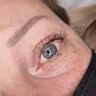 Wimpernlifting mit Farben
