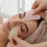 Gesichtsbehandlung+ Gua Sha