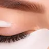 Wimpernverlängerung entfernen