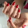 Maniküre mit Nagellack