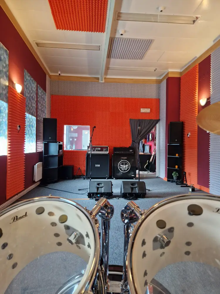 Drop-D Music Studio - Zkušebny a Nahrávaní photo 12