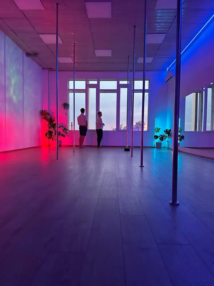 Pole art Space photo 3