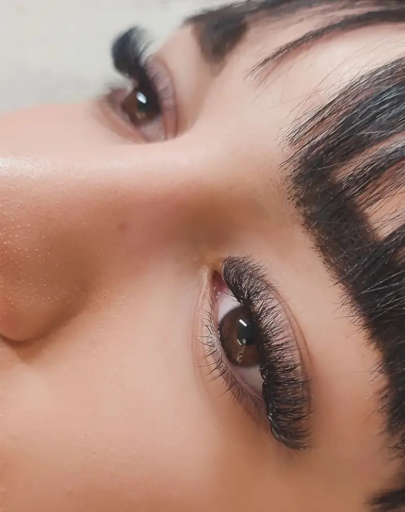 Lady Lashes photo 4