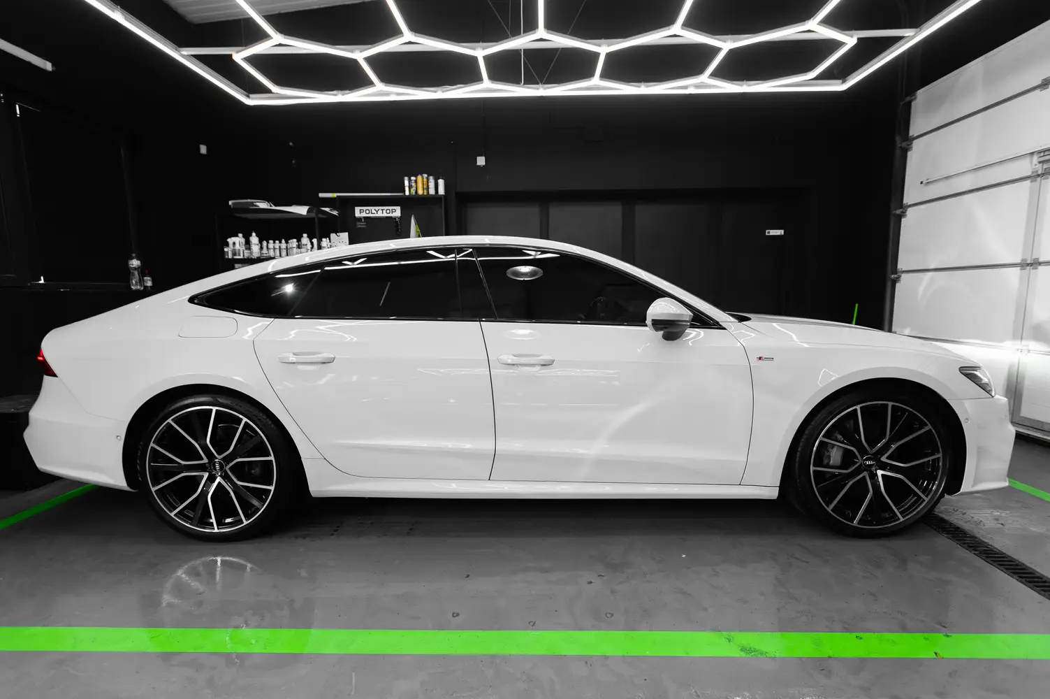 Volt Detailing · Коновальця 148б photo 2