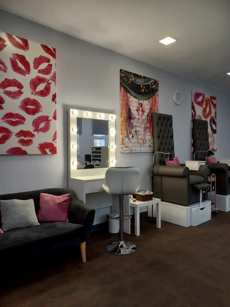 Yes. Beauty bar. photo 1