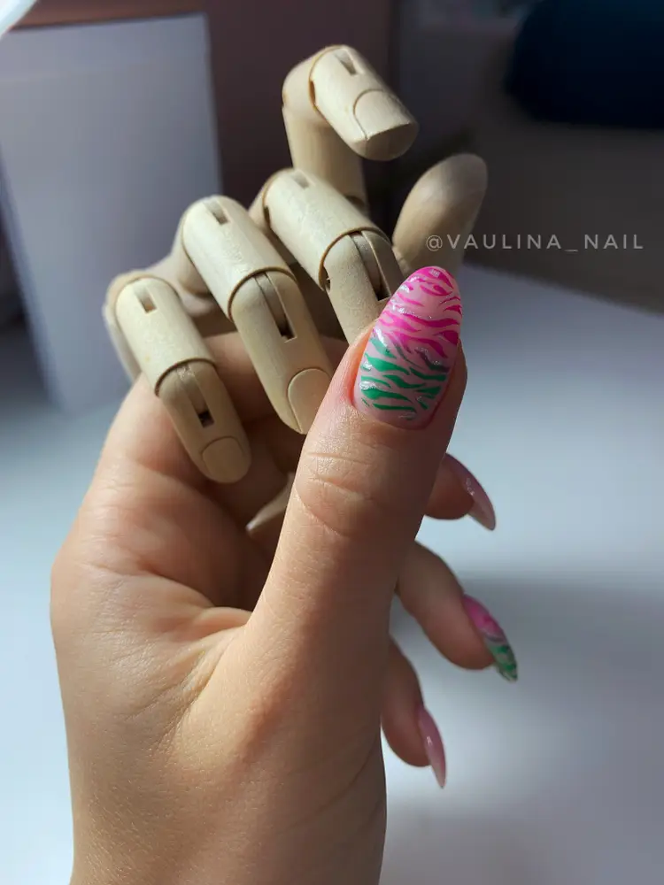 Vaulina_nail photo 16