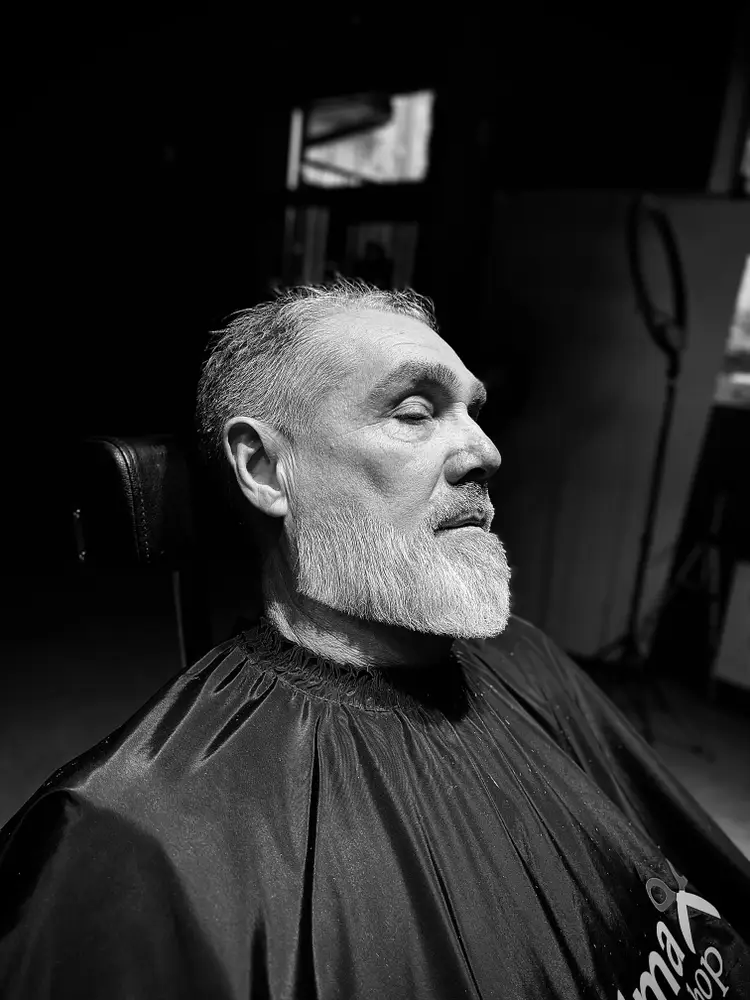 Velmax Barbershop ЖК Кришталеві Джерела photo 3