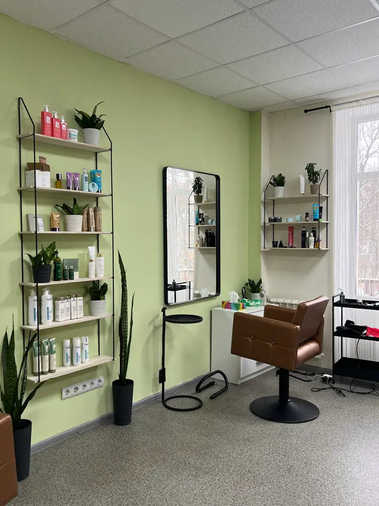 YARA hair treatment studio photo 1