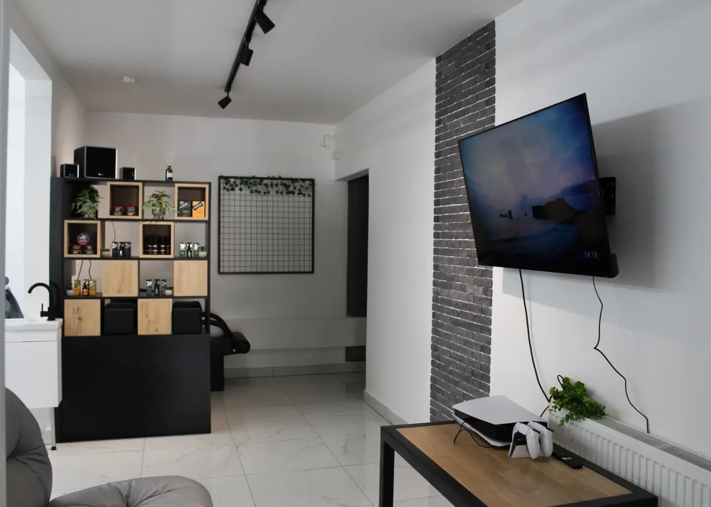 Format Barbershop вул. Покровська 15 photo 3