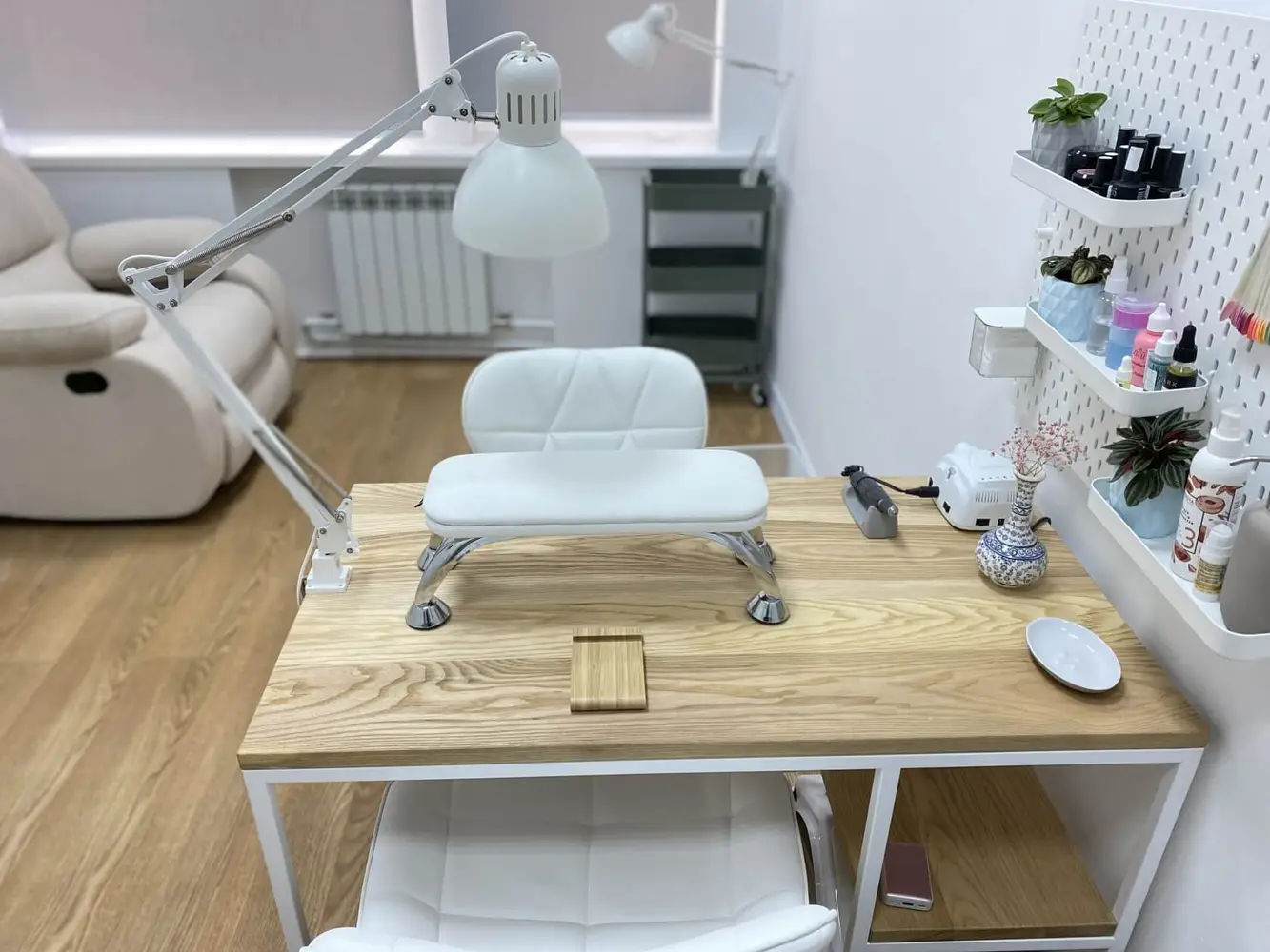 Akperova Nail Studio - Манікюр, педикюр, нарощування нігтів photo 15