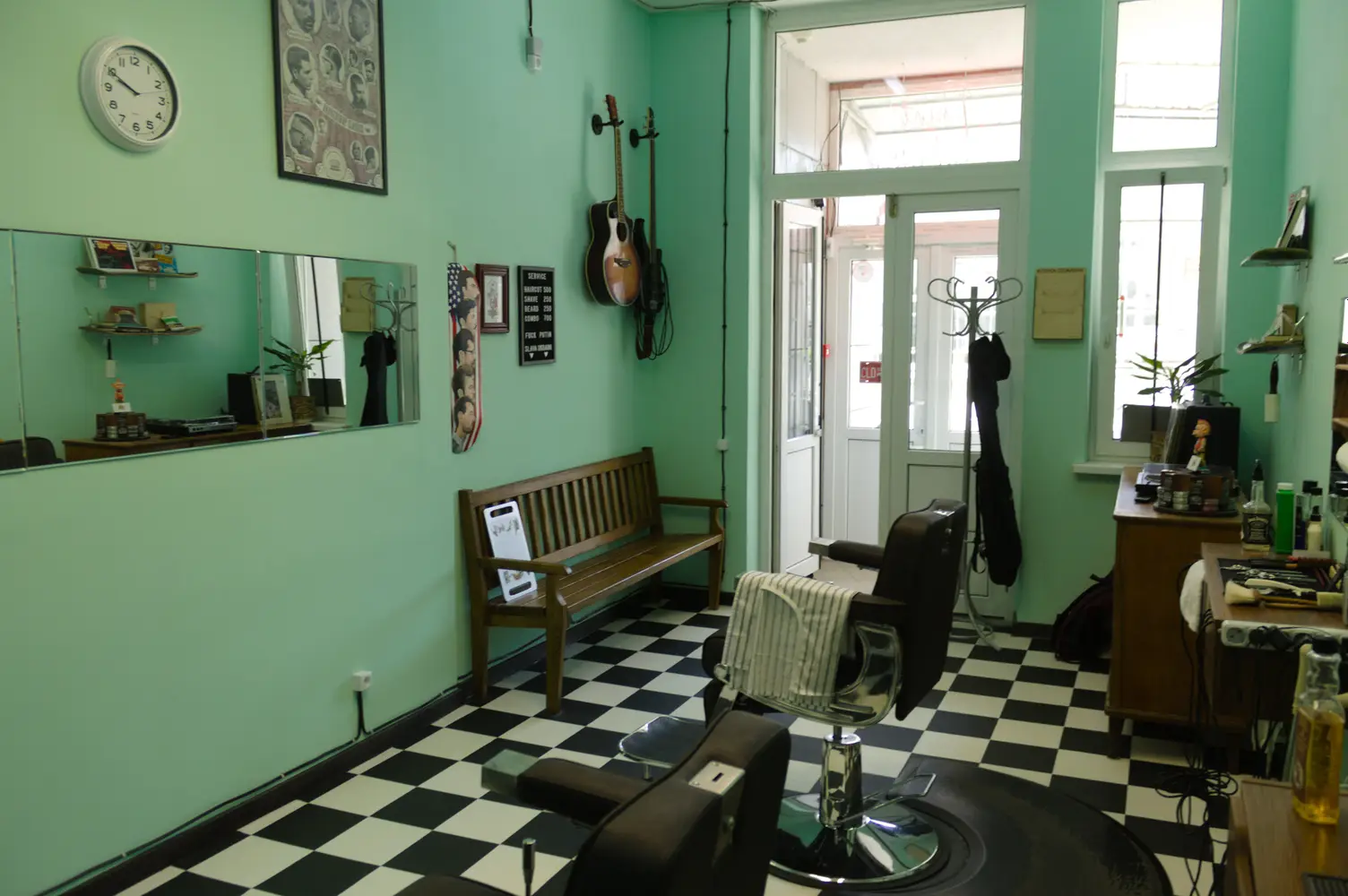 Point Barbershop photo 1