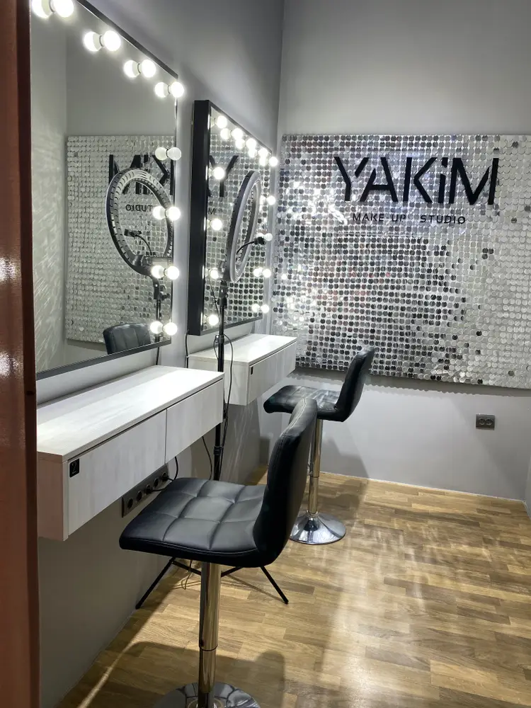 Yakim make-up studio photo 2