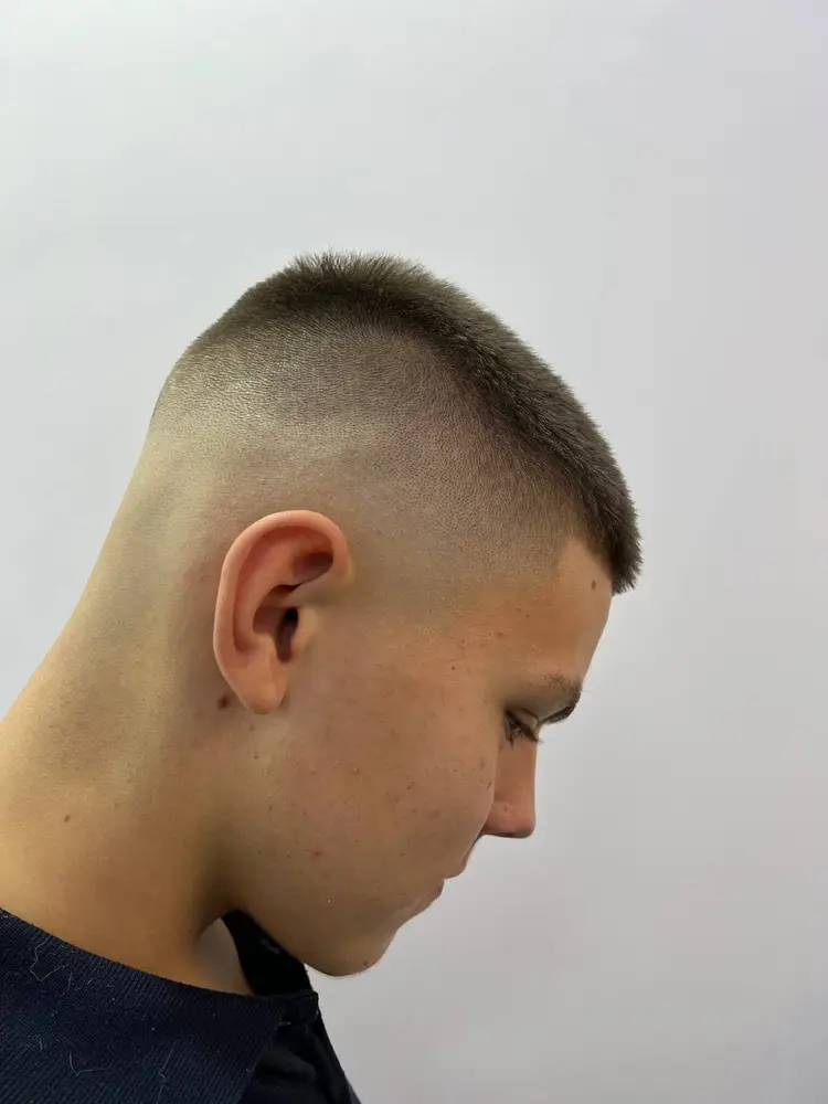 BASE (Crovv Barber) photo 4