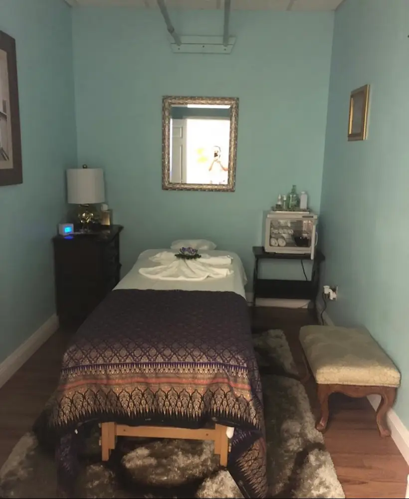 Lynne Full-Body Treat Center photo 1