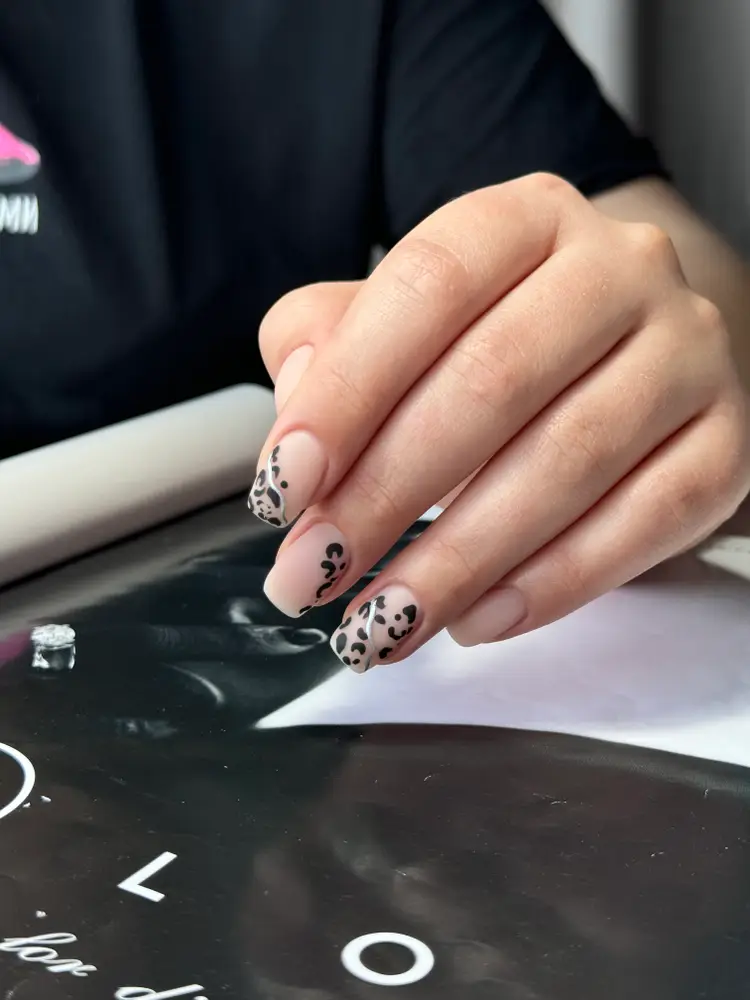 Nail Artist photo 11