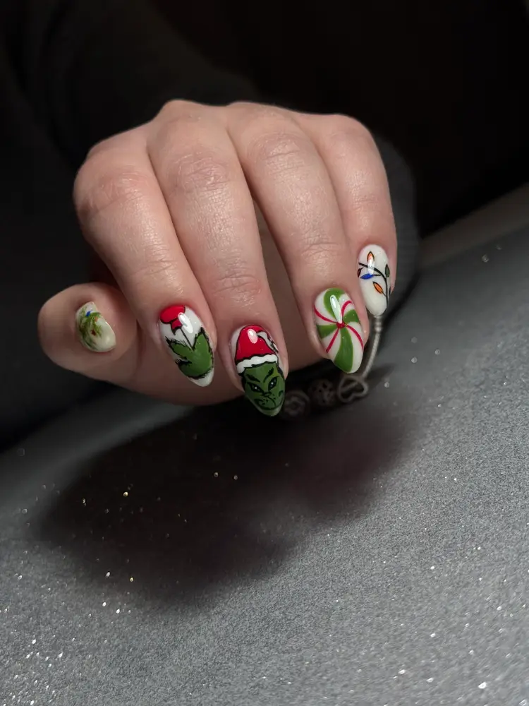Nail Artist photo 14