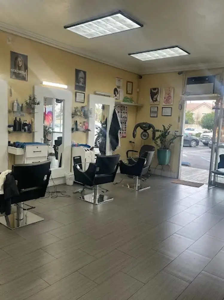NGUYEN HAIR & NAILS photo 4