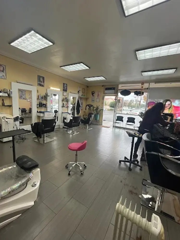 NGUYEN HAIR & NAILS photo 3