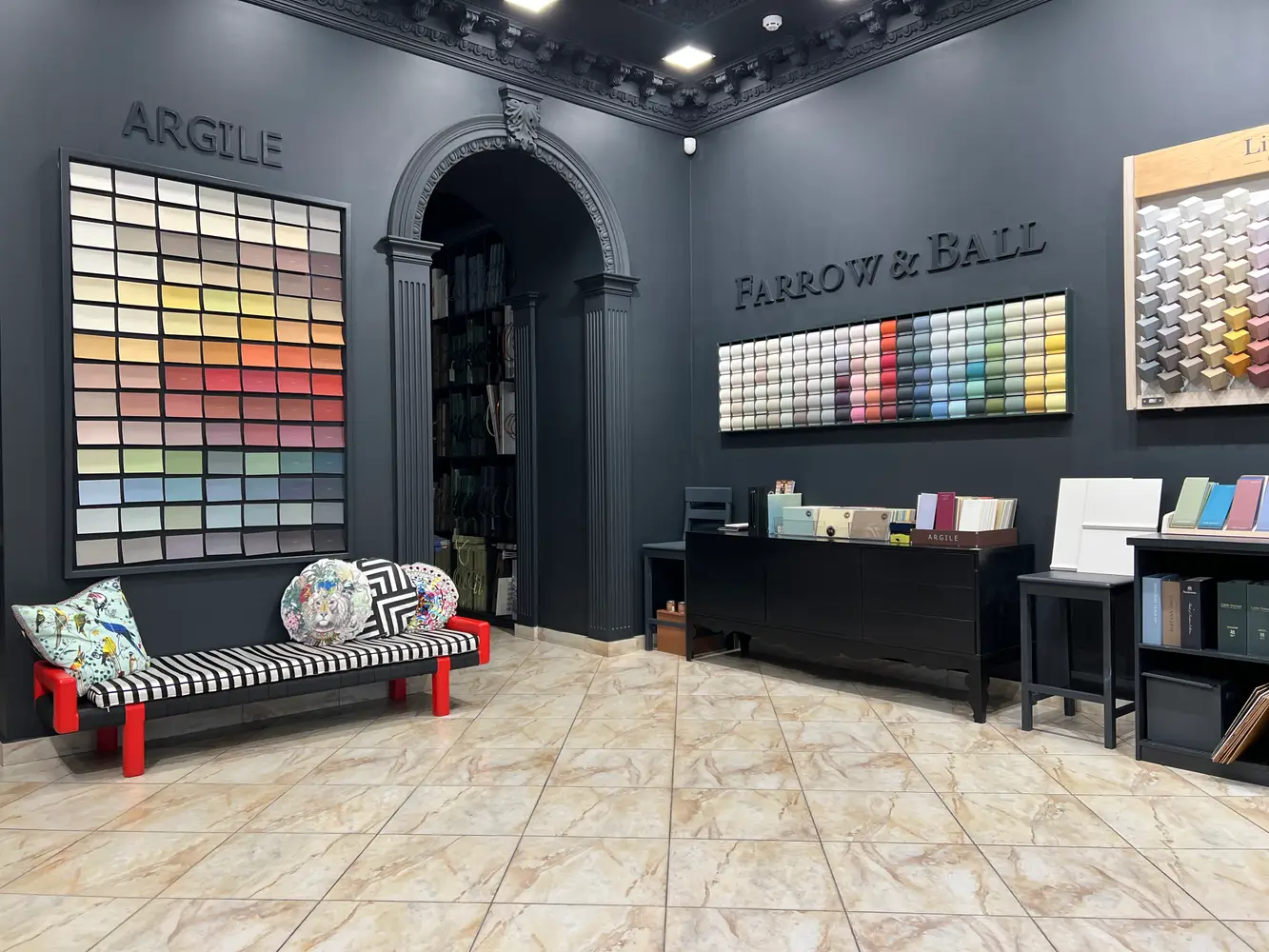 Decoratorskyi photo 2