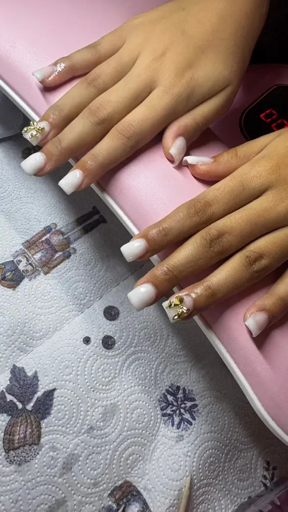 GlamourLashesAndNails photo 2