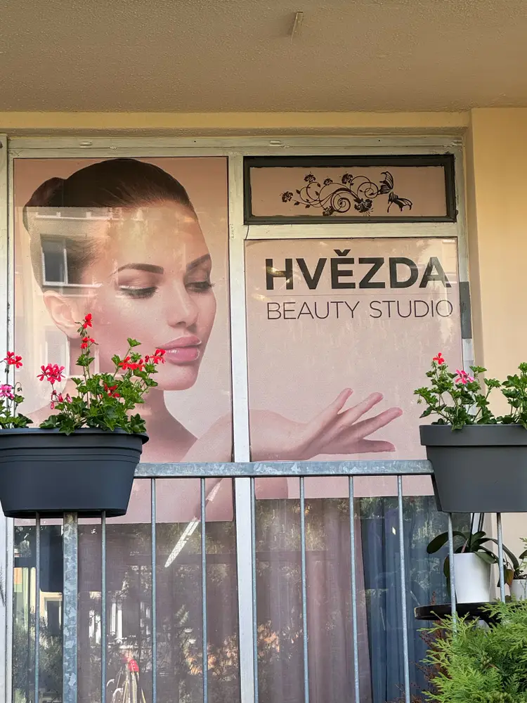 KseniaNails · Beauty studio Hvězda photo 1