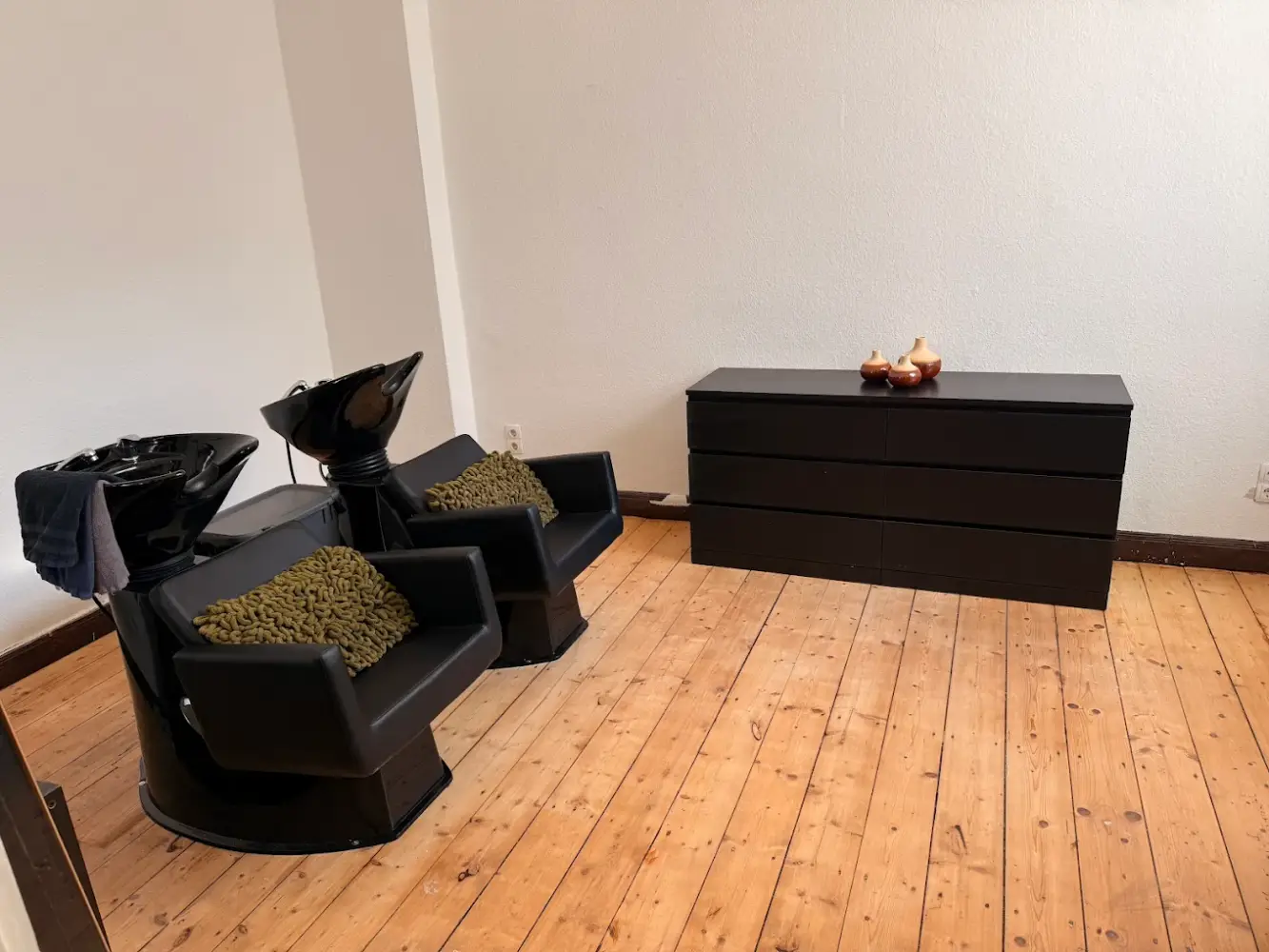 Salome Friseurmeisterin (Stuhlmiete im Ash & Ivy) photo 3