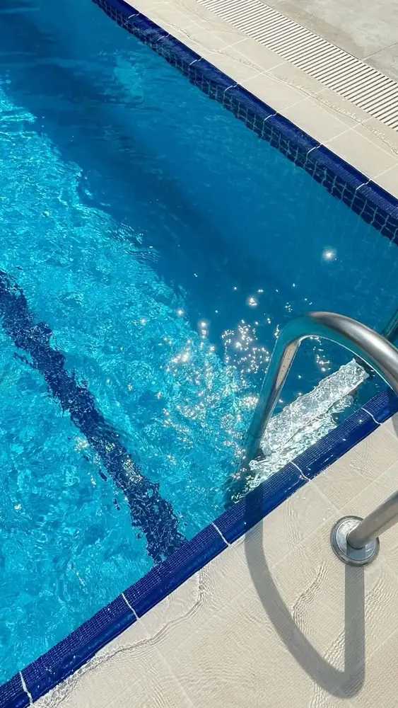 Spa house · Pool photo 1