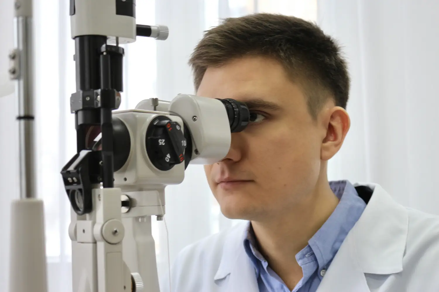 Офтальмолог • Київ 👁 Дмитро Павленко photo 2
