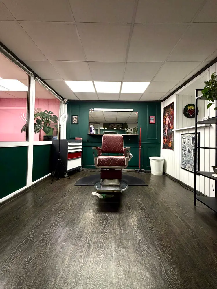 CUT IT REAL photo 5
