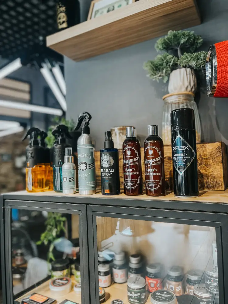 Fat Tony's barbershop · Fat Tonys Chornovola photo 4