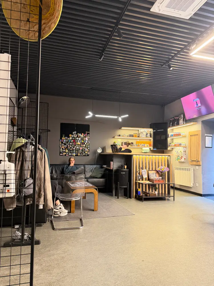 Iron Wings Barbershop photo 4